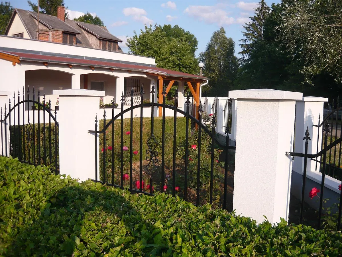 Keresztmama Haza Apartment Hajduszoboszlo 0*,
